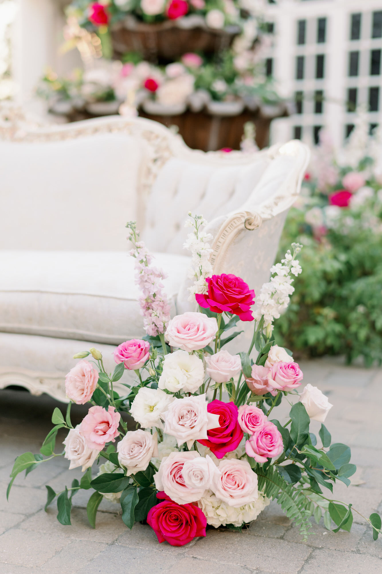 Outdoor wedding floral decor - Peony Park Photography