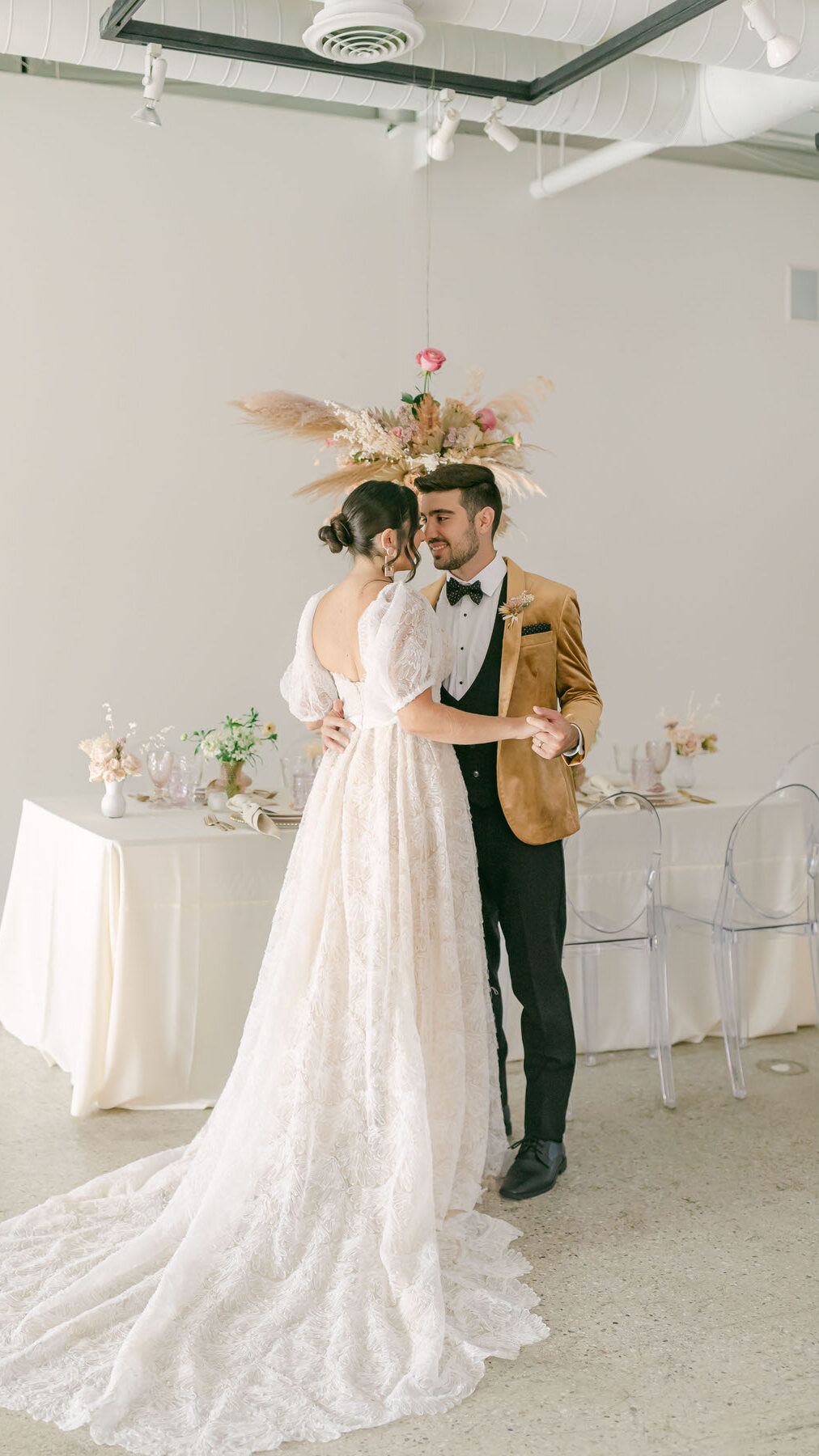 Romantic Latinx Wedding Photo - Kiss & Say I Do Events - Lily Tapia Photography