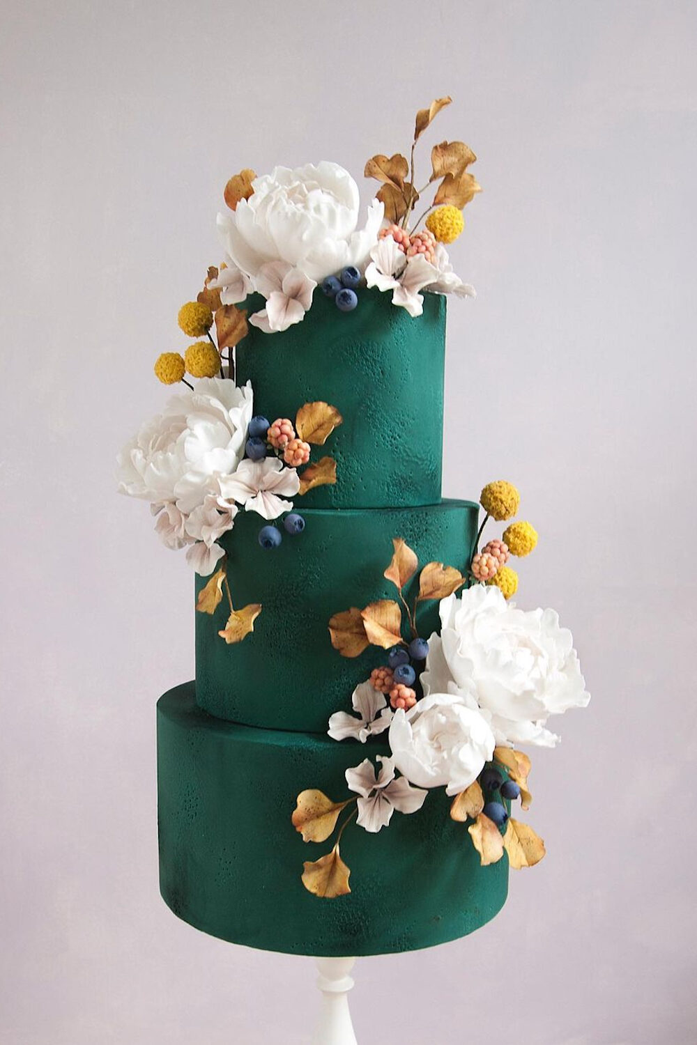 Emerald Green wedding cake - fall wedding colors - Cake: Butter & Bodoni 