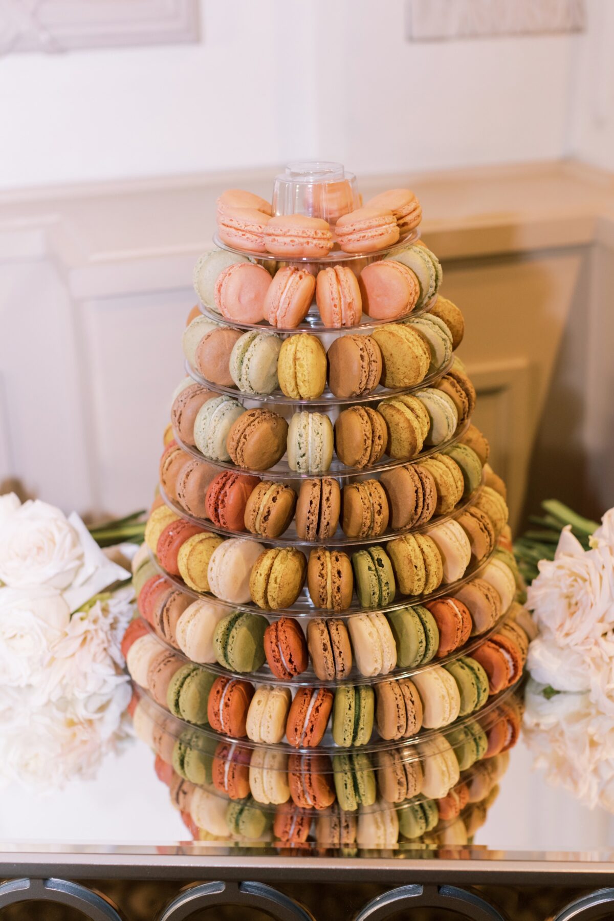 French macaroon tower for wedding - Photography: Brooke Images