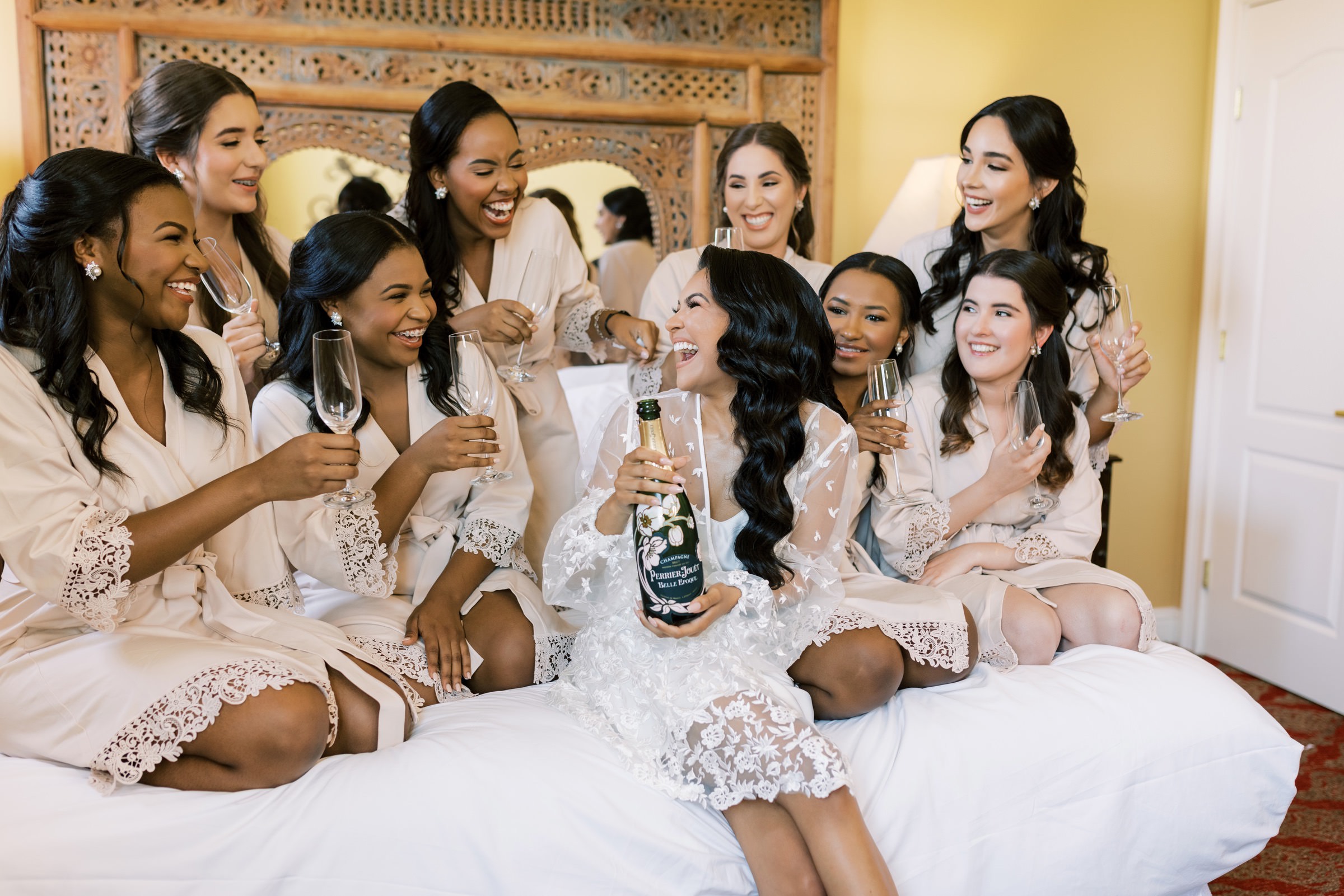 Fun Bridal party photo - Photography: Brooke Images
