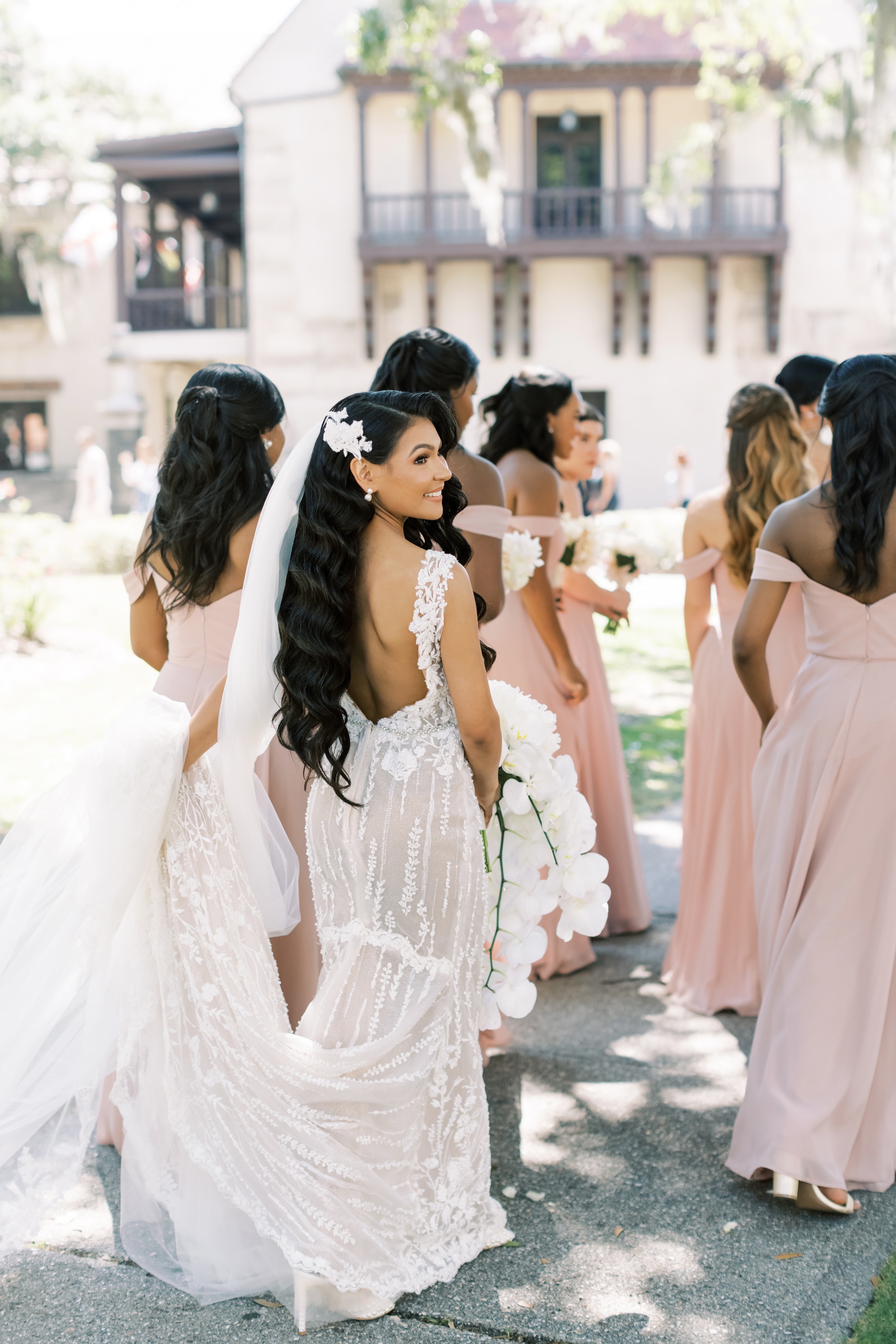 Glamorous bridal party - Photography: Brooke Images