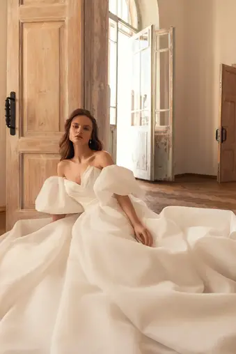 Dream Wedding Dresses for The Modern Bride by Eva Lendel 2022