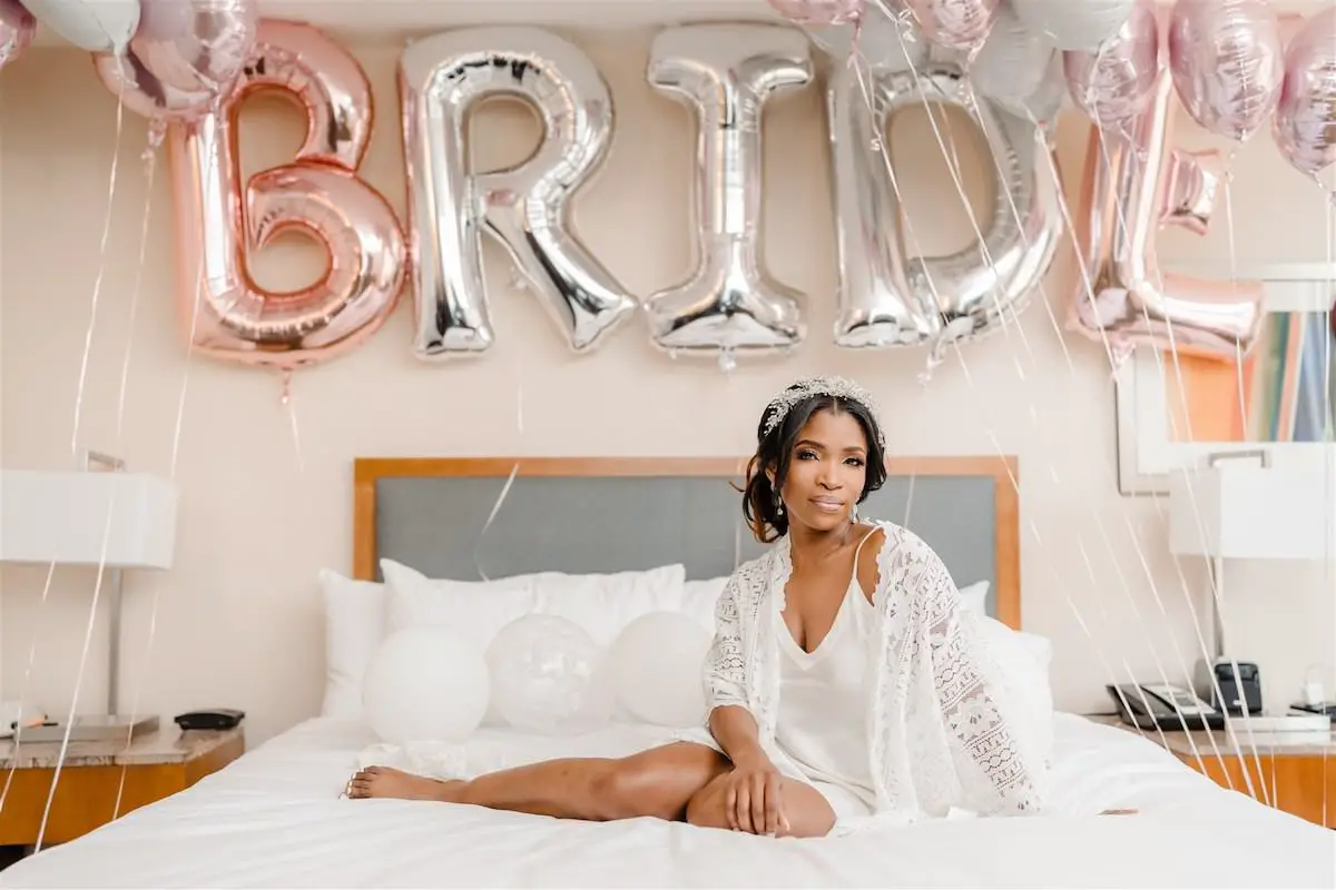 Bride getting ready suite balloons - Tunji Studio Photography