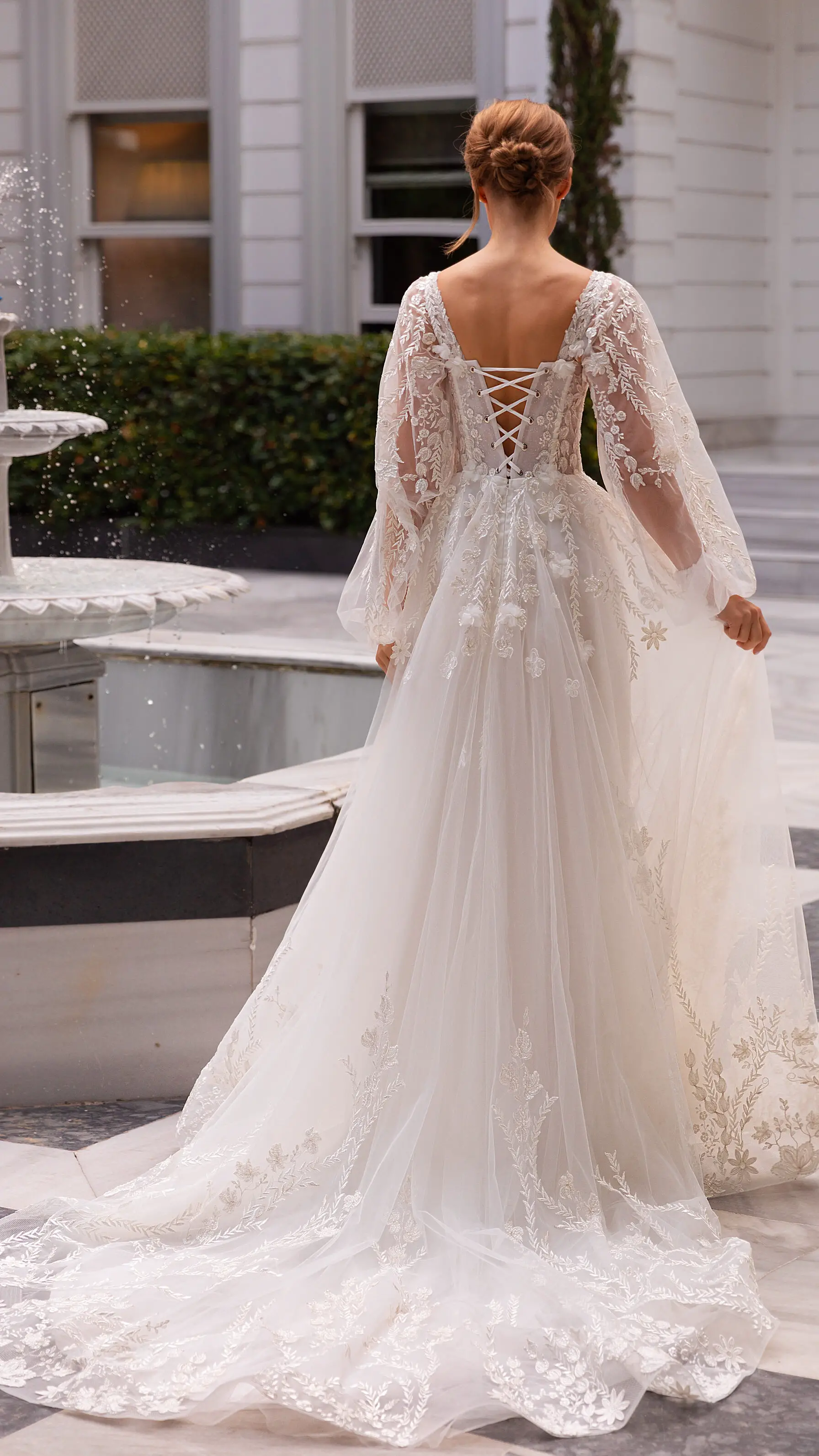 Daria Karlozi Wedding Dresses 2022 - Style: La Pellegrina
