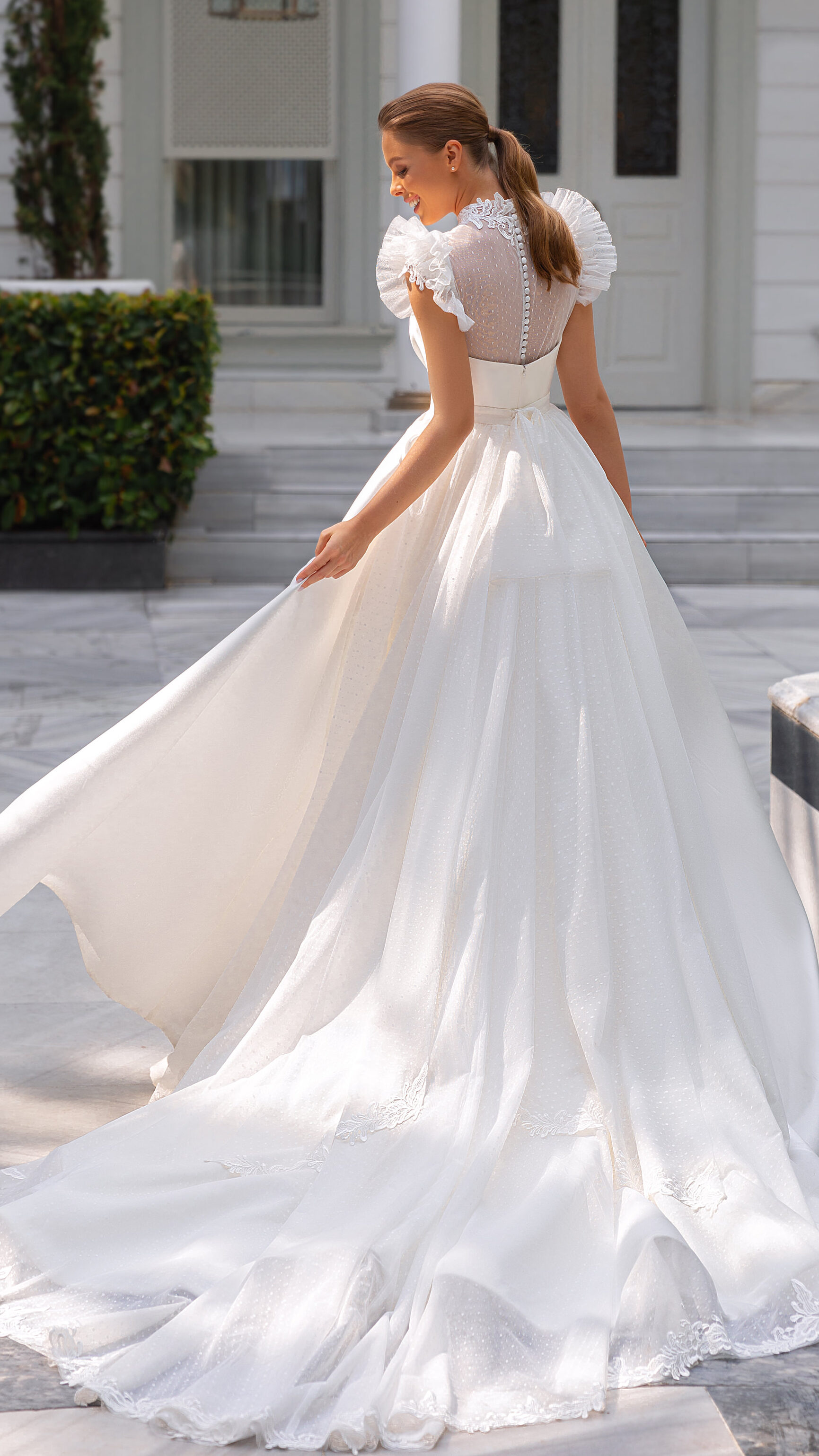 Daria Karlozi Wedding Dresses 2022 - Style: Monara