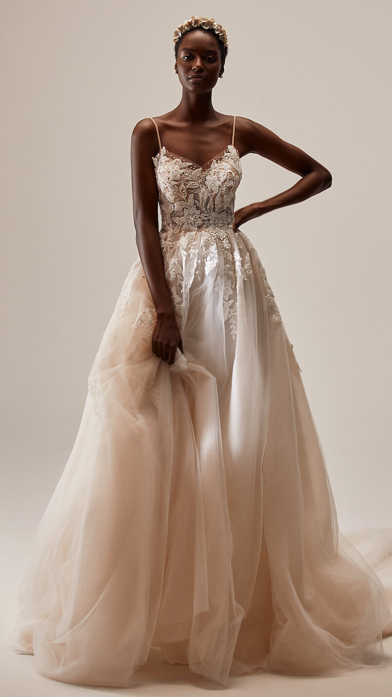 Lace and tulle Wedding Dress by Milla Nova - Carolina white lace