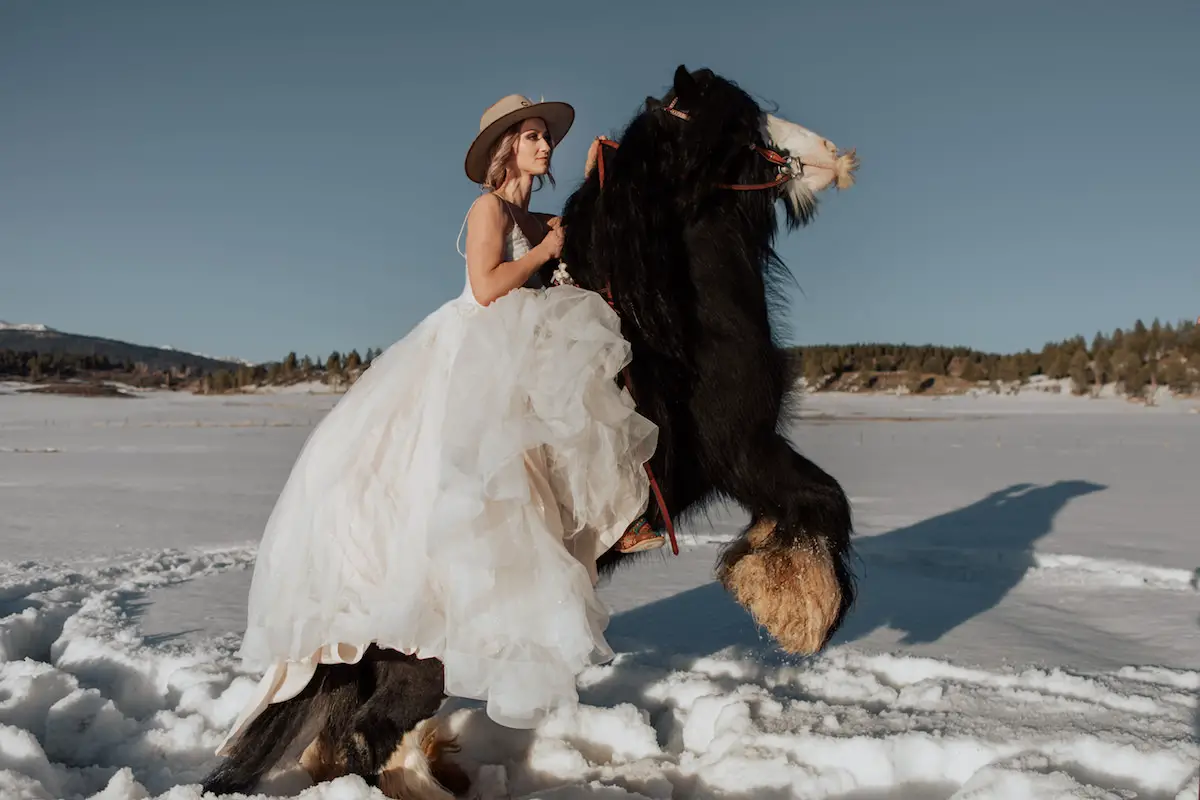 Cowboy bride Ranch wedding - Lauren Finch Photography
