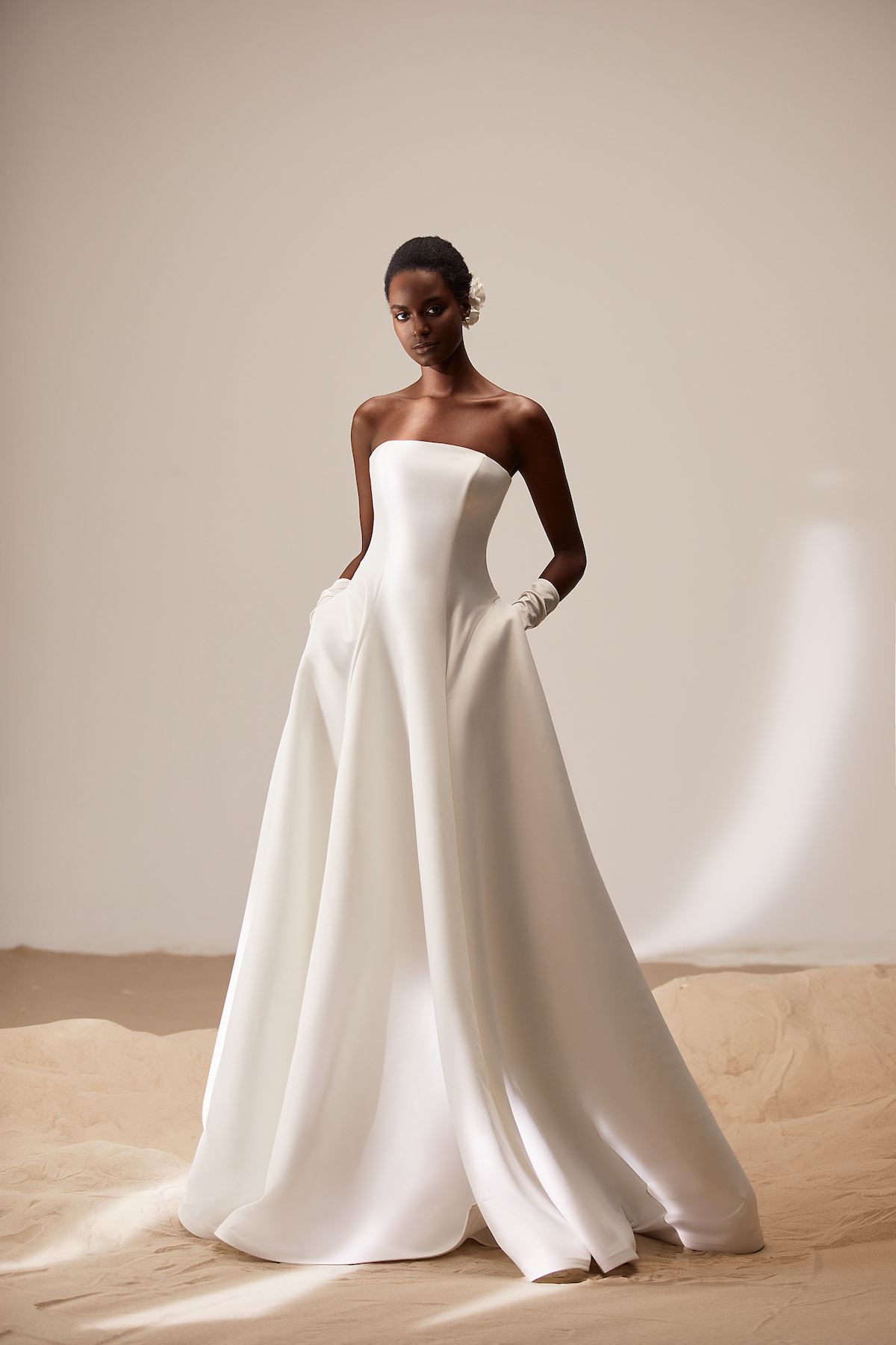 Simple Elegant Wedding Dress by Milla Nova - Simonelle white lace