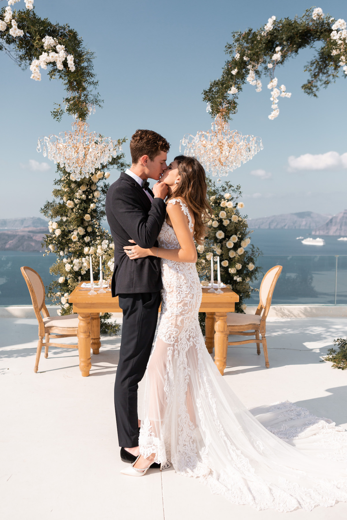 Luxury Spring wedding inspiration in Santorini - Eva Rendl Photography