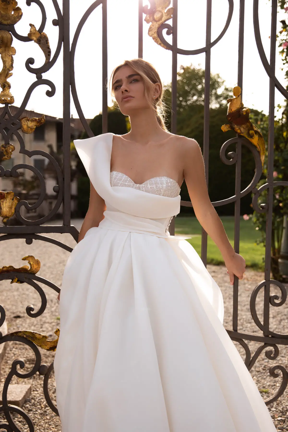 2023 Wedding Dress Trends - Assymetrical Neckline - Pollardi - Distinction
