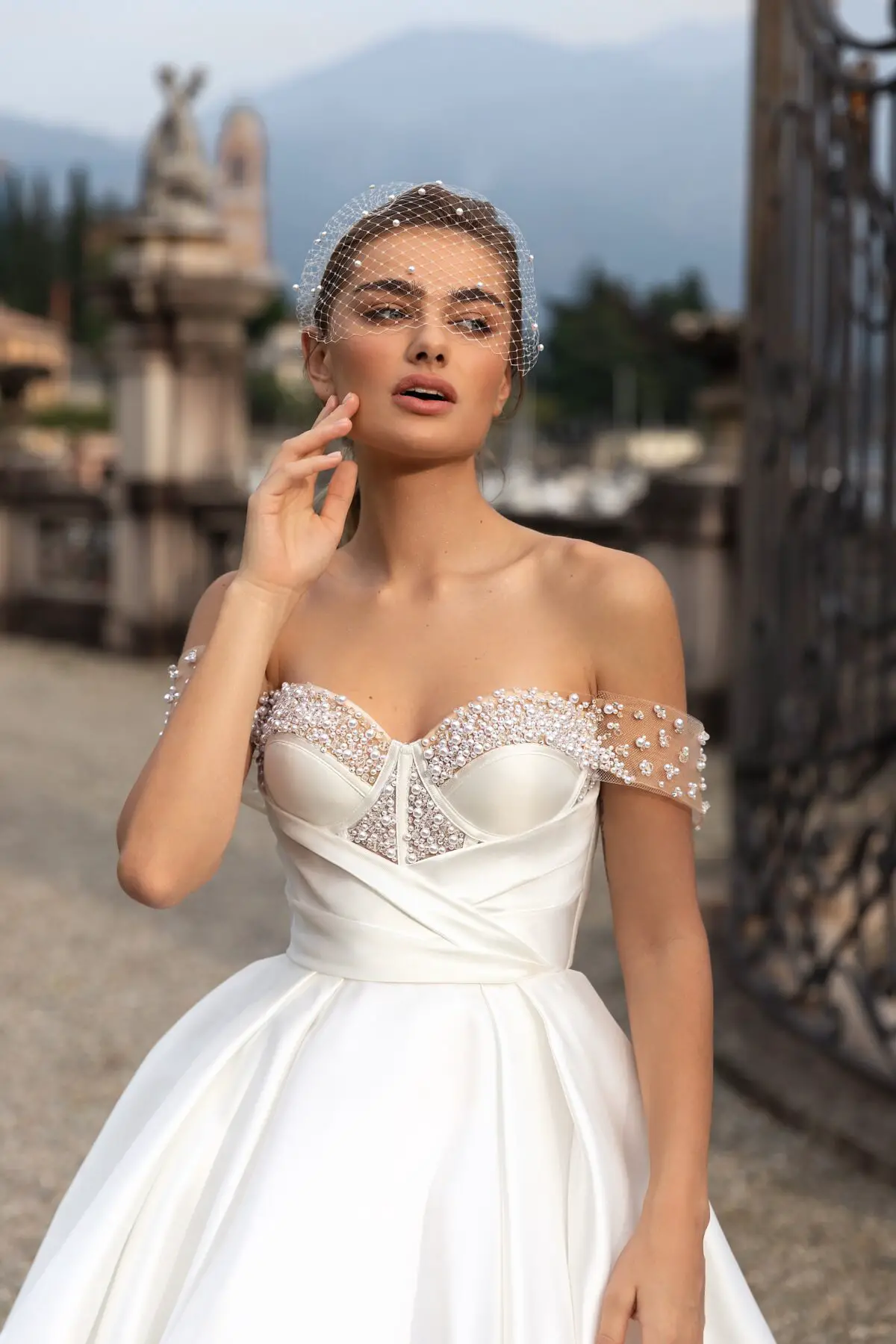 2023 Wedding Dress Trends - Off the shoulder sweetheart Neckline - Pollardi - Agostina