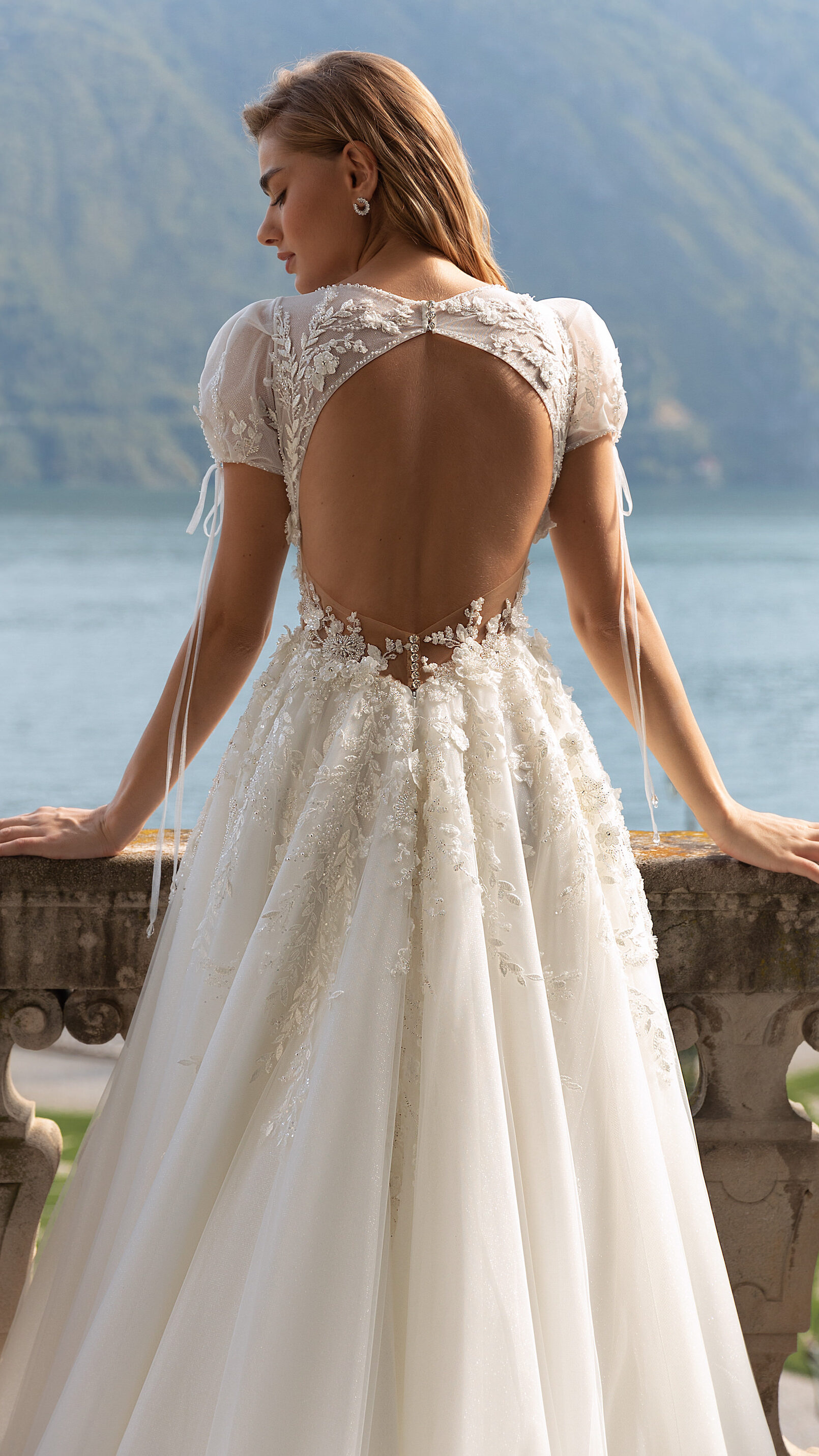 2023 Wedding Dress Trends - open back - Pollardi - Capricia