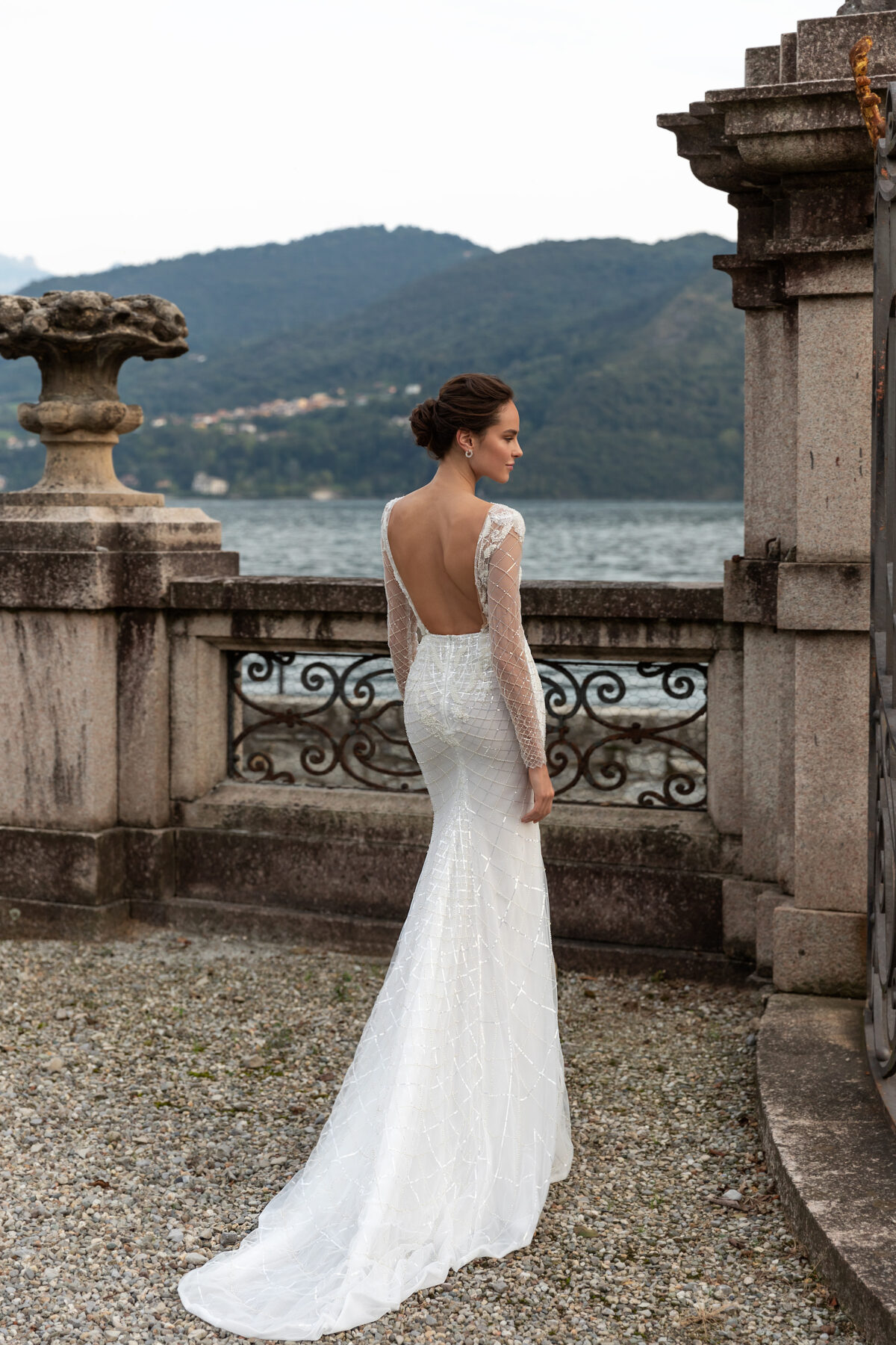 2023 Wedding Dress Trends - open back - Pollardi - Glow sparkle