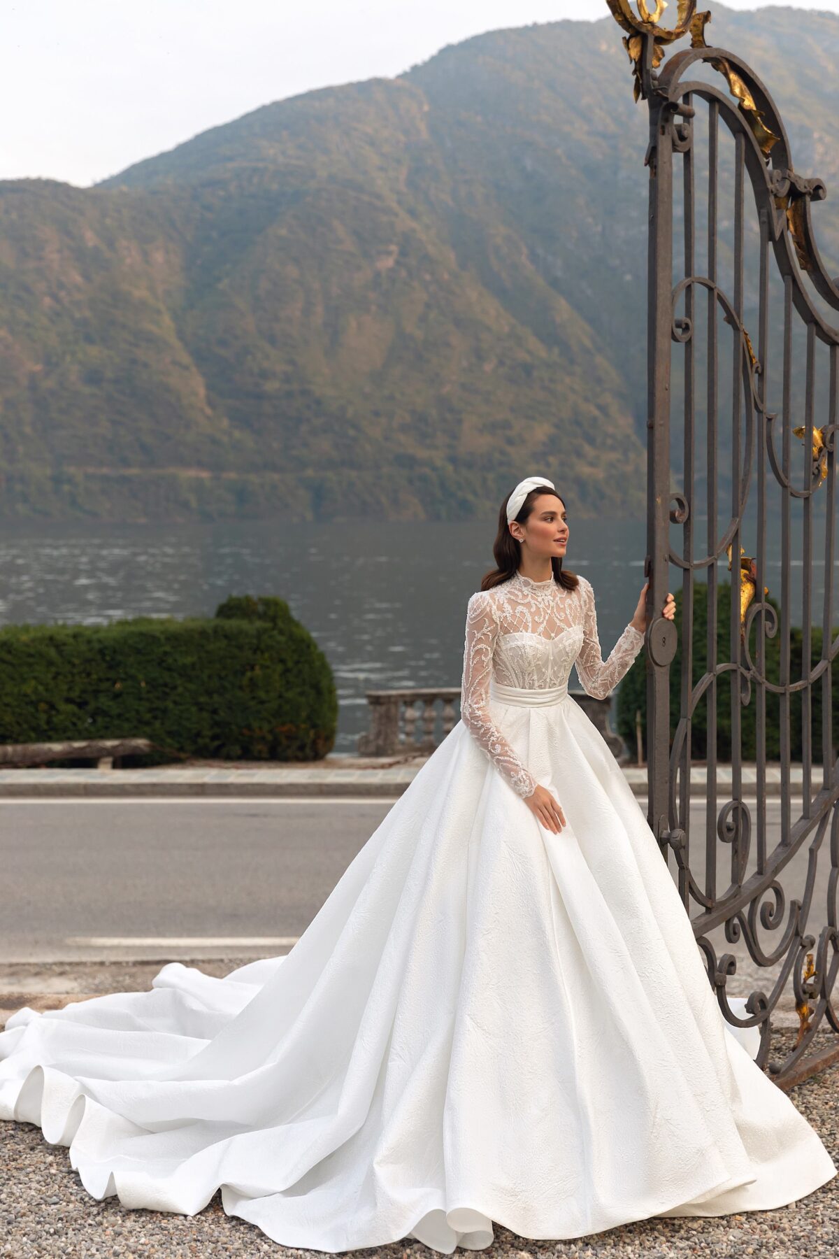 2023 wedding dress trends - High Neck long sleeves ball gown - Pollardi - Luigina