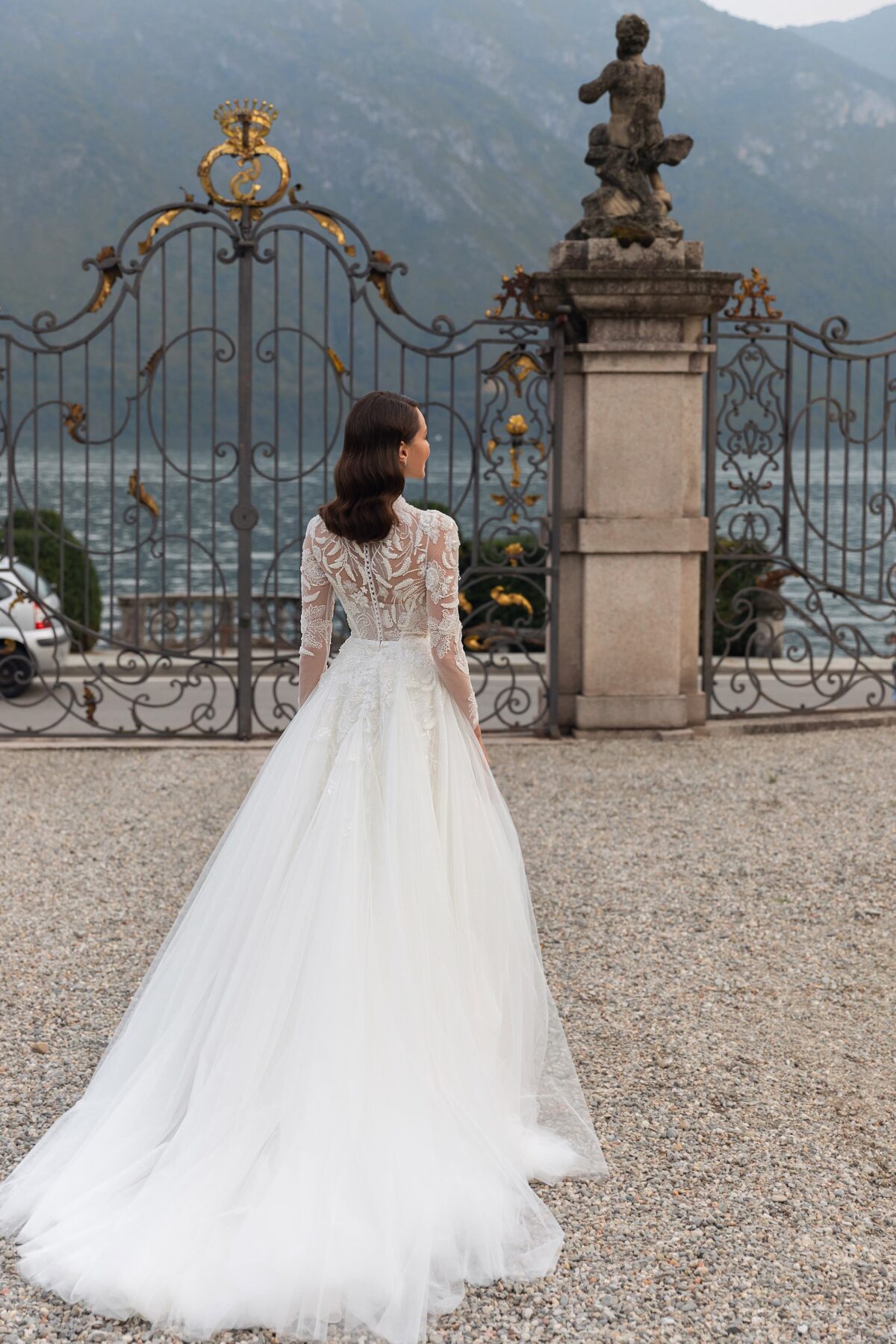 Long sleeves princess wedding dress with high neck - Pollardi 2023 -Pasquelina