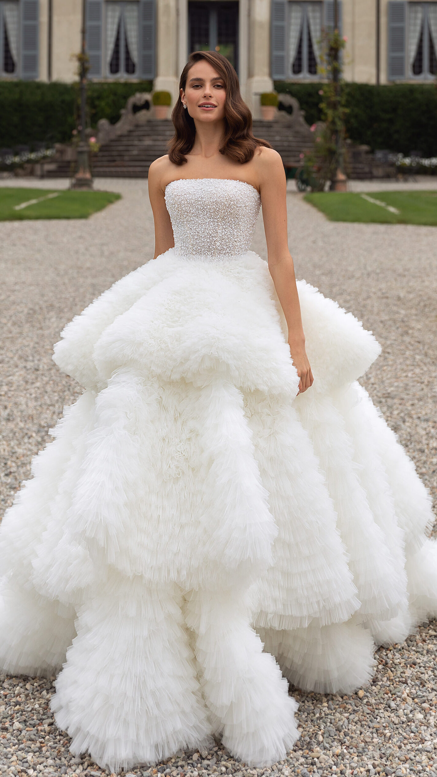 Modern ball gown wedding dress with ruffles - Pollardi 2023 - Perlita