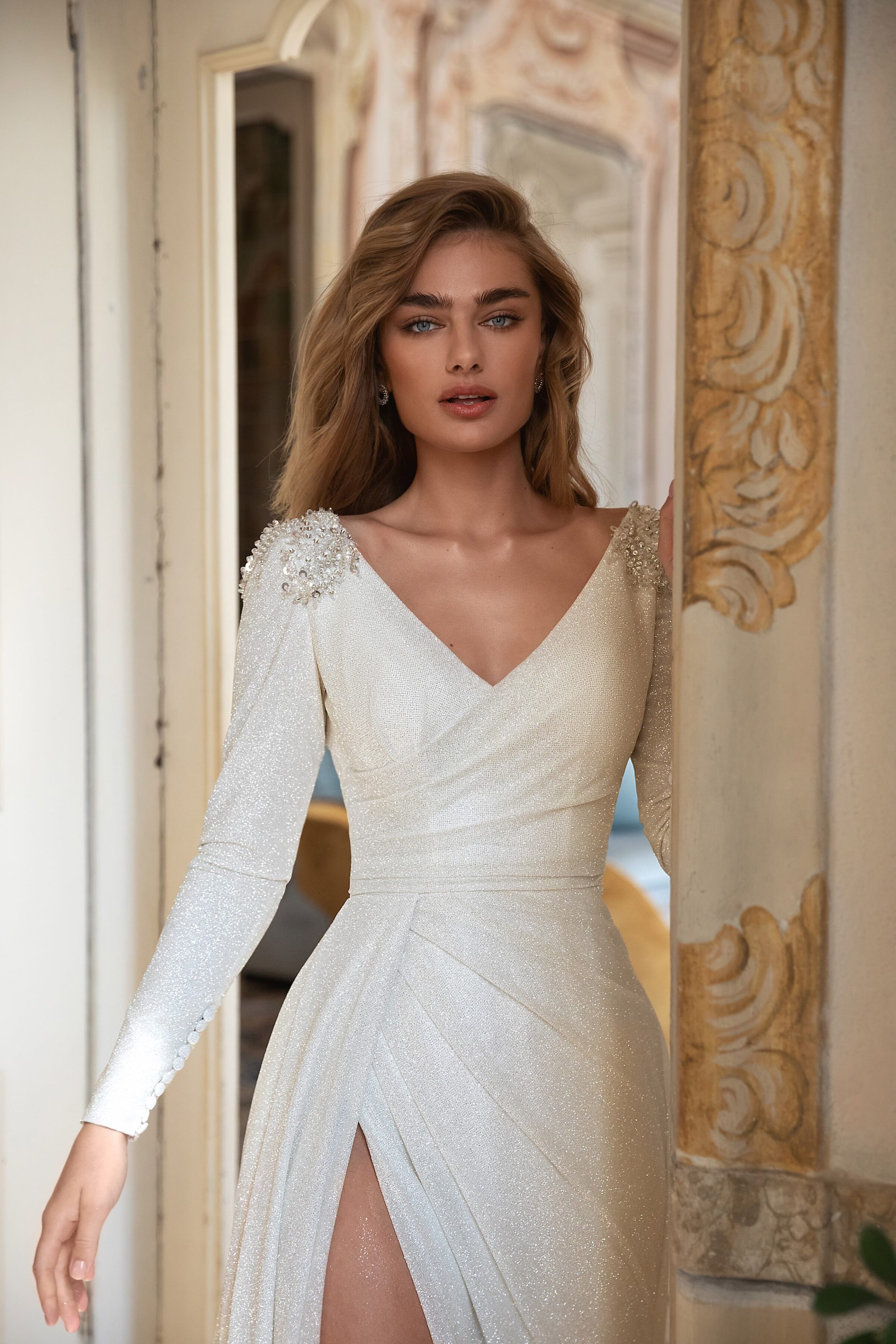 Modern long sleeves wedding dress with high slit - Pollardi 2023 - Gioconda
