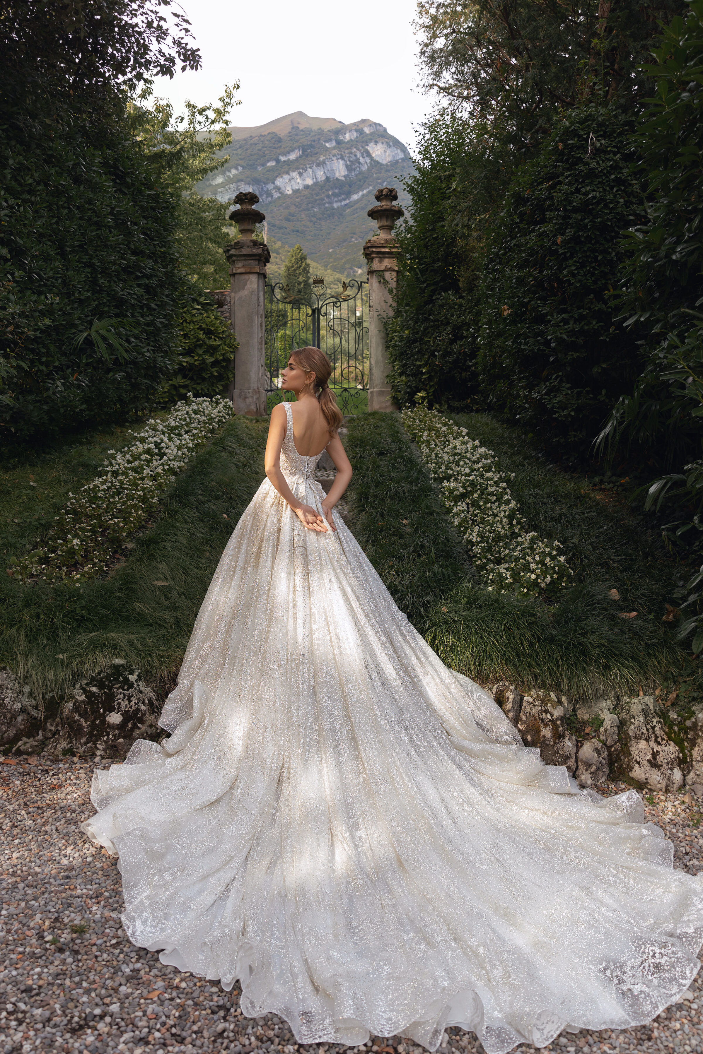 Open back elegant ball gown wedding dress - Allegra