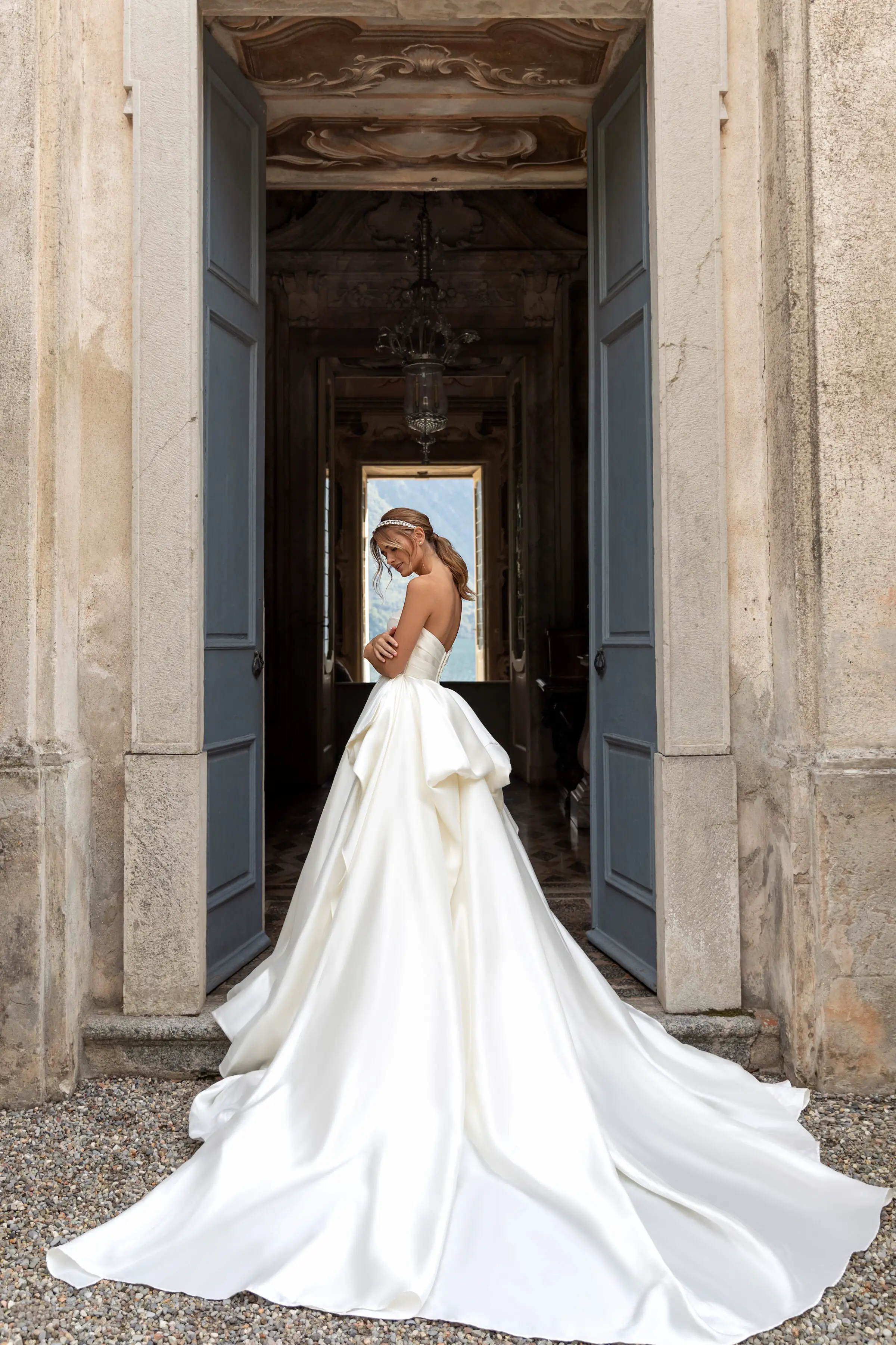 Simple Ball gown wedding dress - Pollardi 2023 -Dignity