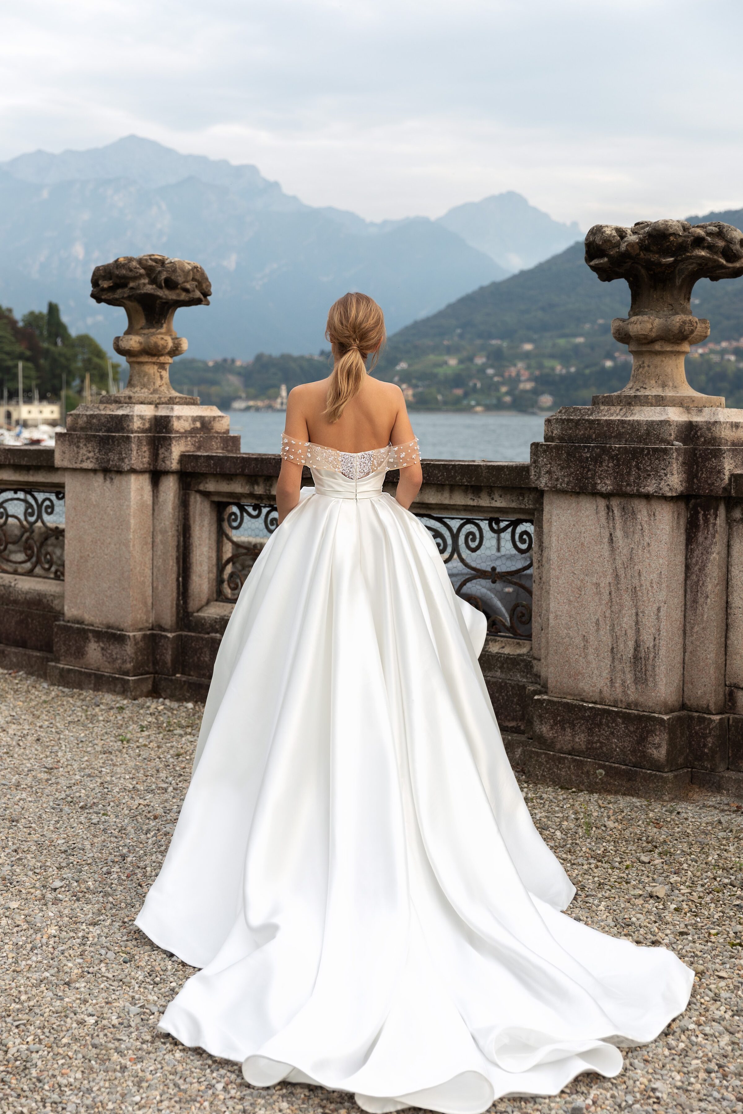 Simple princess wedding dress for the modern bride - Pollardi 2023 - Agostina