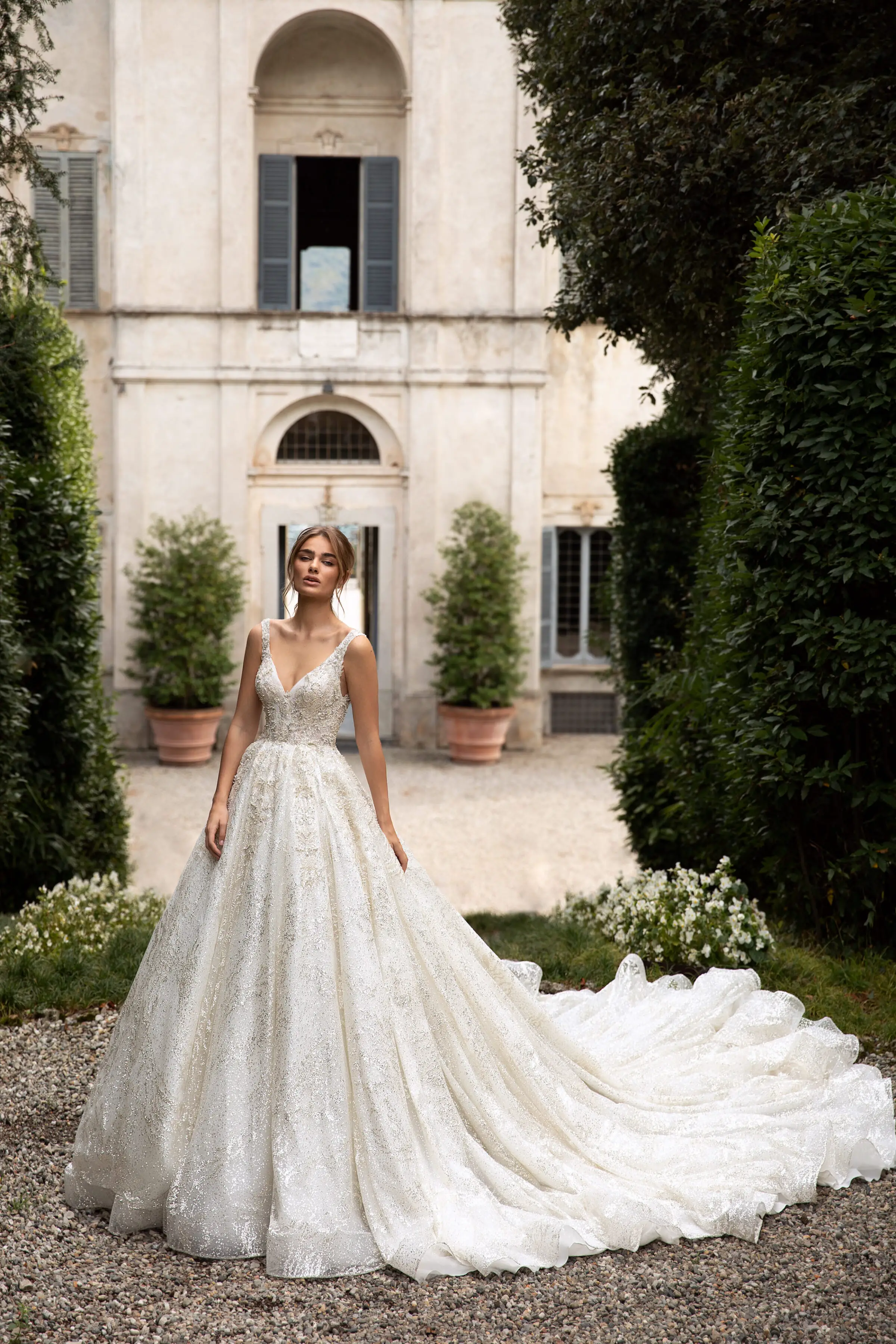 Sparkly elegant ball gown wedding dress - Pollardi 2023 - Allegra