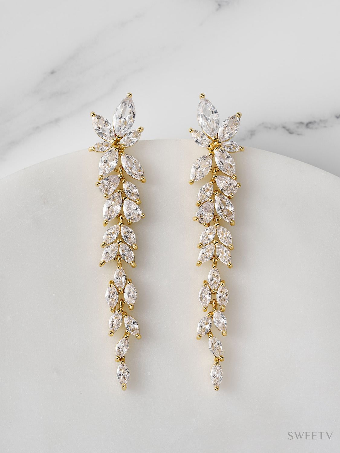 Choosing the Perfect Bridal Earrings - Belle The Magazine